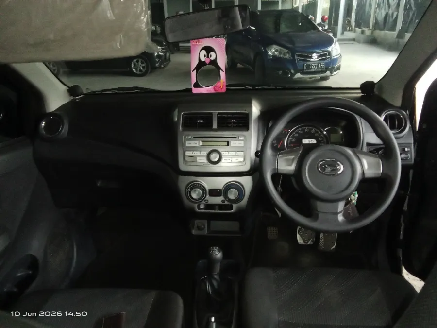 Foto Mobil Bekas Dashboard Daihatsu Ayla 1.0 X tahun 2022
