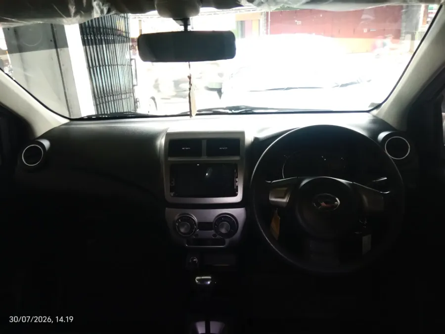 Foto Mobil Bekas Dashboard Daihatsu Ayla 1.0 X tahun 2022