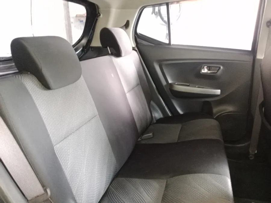 Foto Mobil Bekas Kabin Belakang Daihatsu Ayla 1.0 X tahun 2022