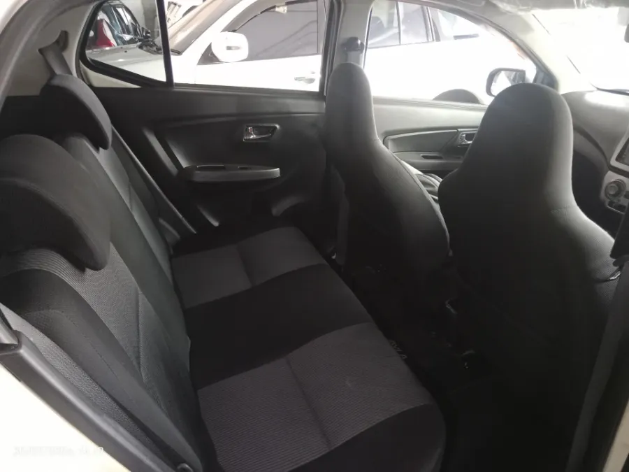 Foto Mobil Bekas Kabin Belakang Daihatsu Ayla 1.0 X tahun 2022