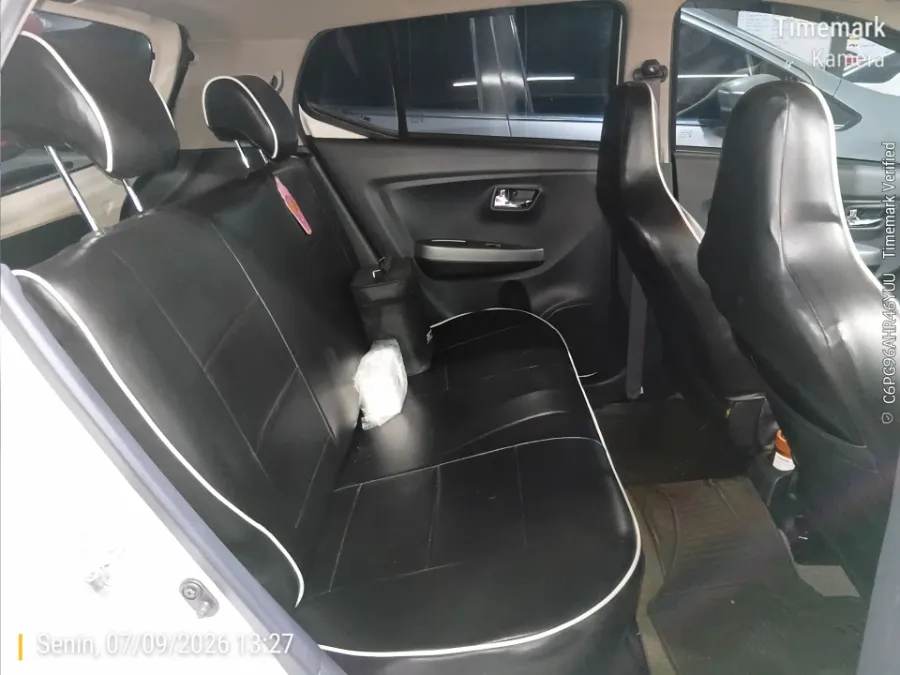 Foto Mobil Bekas Kabin Belakang Daihatsu Ayla 1.0 X tahun 2022
