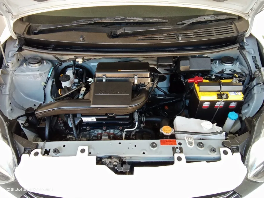 Foto Mobil Bekas Mesin Daihatsu Ayla 1.0 X tahun 2022
