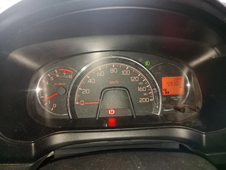 Foto Mobil Bekas Odometer Daihatsu Ayla 1.0 X tahun 2022
