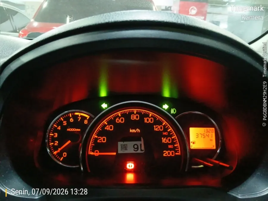 Foto Mobil Bekas Odometer Daihatsu Ayla 1.0 X tahun 2022