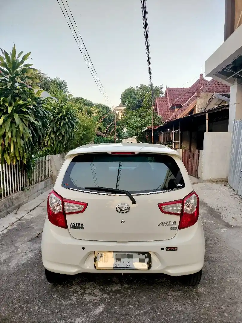 Foto Mobil Bekas Tampak Belakang Daihatsu Ayla 1.0 X tahun 2022