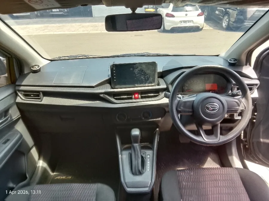 Foto Mobil Bekas Dashboard Daihatsu Ayla 1.0 X tahun 2023