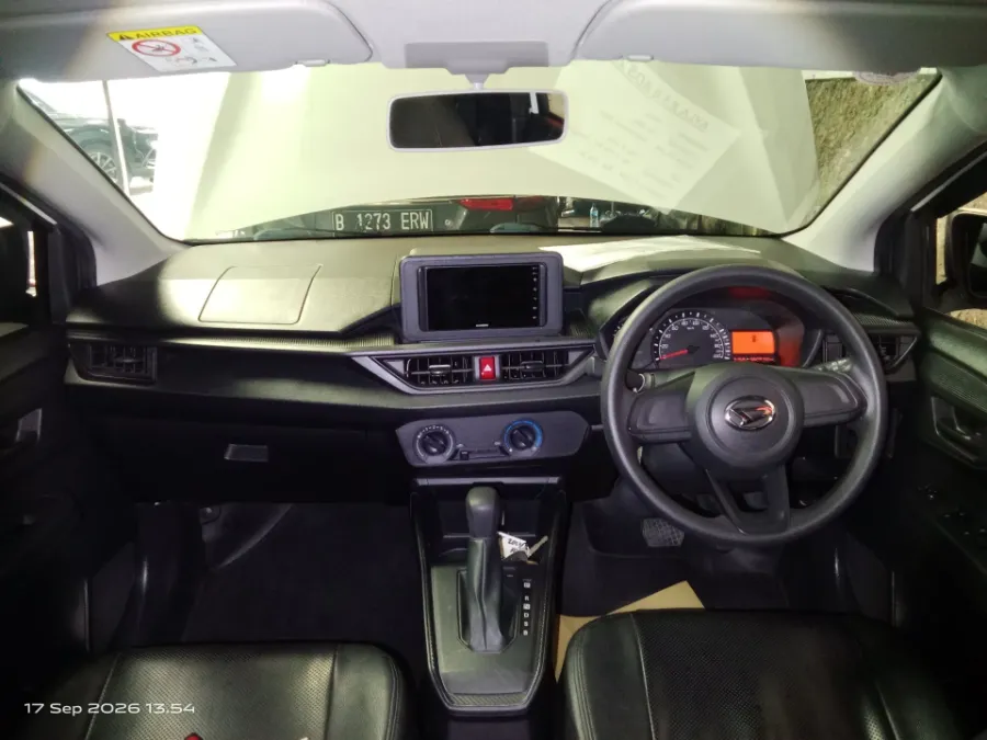 Foto Mobil Bekas Dashboard Daihatsu Ayla 1.0 X tahun 2023