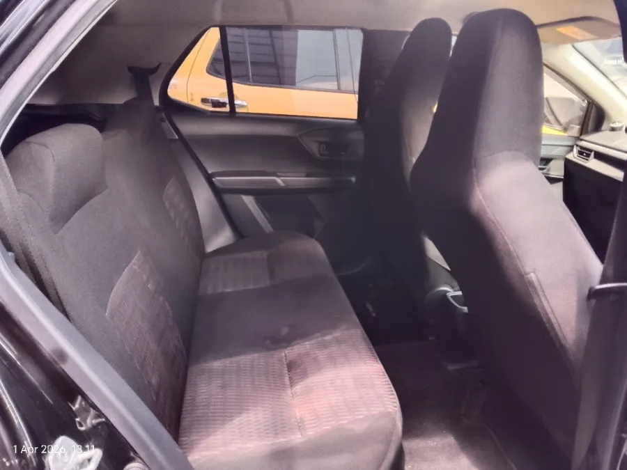 Foto Mobil Bekas Kabin Belakang Daihatsu Ayla 1.0 X tahun 2023
