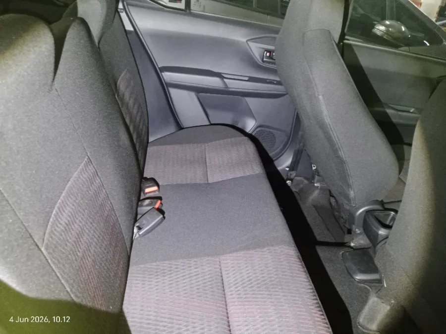 Foto Mobil Bekas Kabin Belakang Daihatsu Ayla 1.0 X tahun 2023