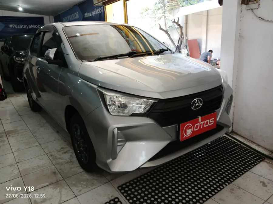 Foto Mobil Bekas Kanan Depan Daihatsu Ayla 1.0 X tahun 2023