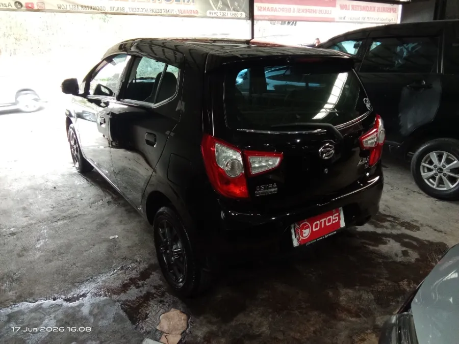 Foto Mobil Bekas Kiri Belakang Daihatsu Ayla 1.0 X tahun 2023