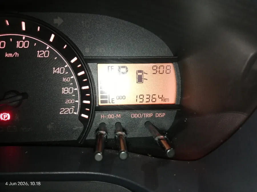 Foto Mobil Bekas Odometer Daihatsu Ayla 1.0 X tahun 2023