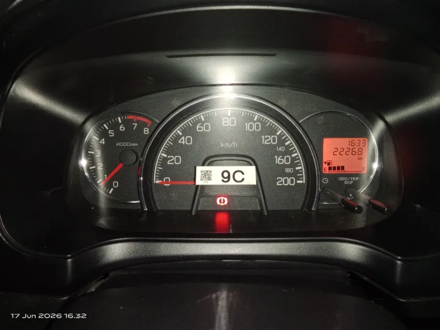 Foto Mobil Bekas Odometer Daihatsu Ayla 1.0 X tahun 2023