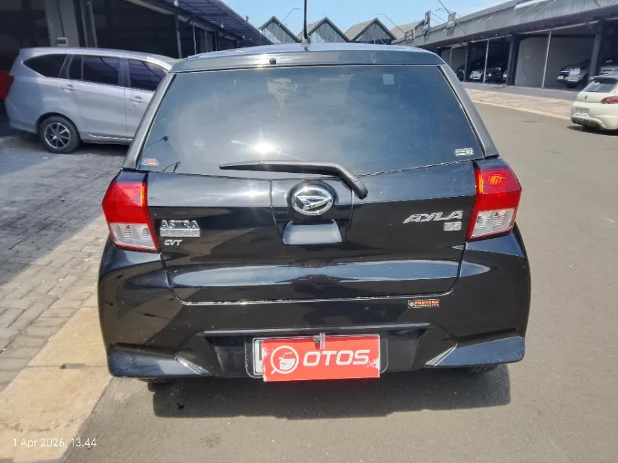 Foto Mobil Bekas Tampak Belakang Daihatsu Ayla 1.0 X tahun 2023