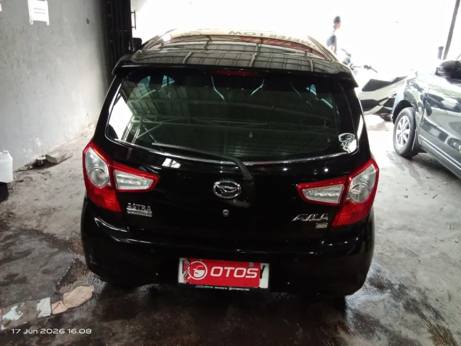 Foto Mobil Bekas Tampak Belakang Daihatsu Ayla 1.0 X tahun 2023