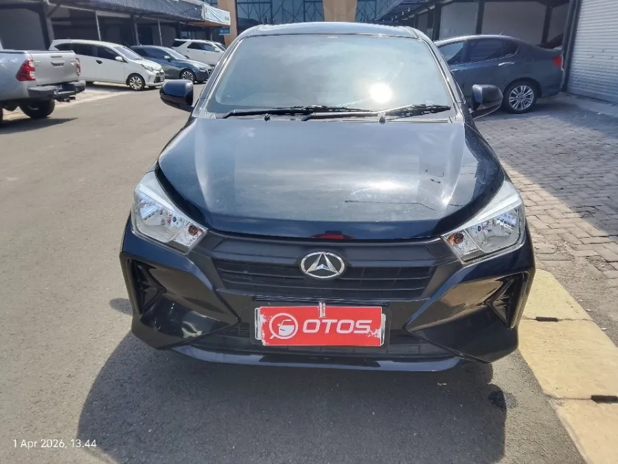 Foto Mobil Bekas Tampak Depan Daihatsu Ayla 1.0 X tahun 2023