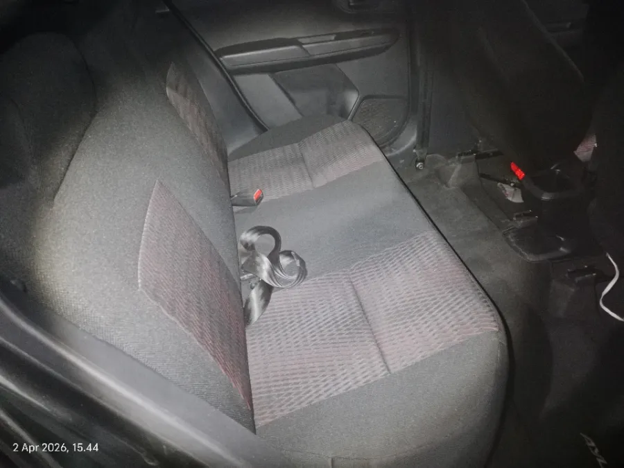 Foto Mobil Bekas Kabin Belakang Daihatsu Ayla 1.0 X tahun 2024