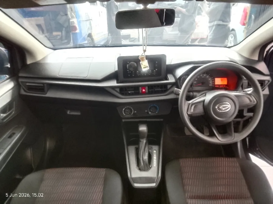 Foto Mobil Bekas Dashboard Daihatsu Ayla 1.0 X tahun 2025