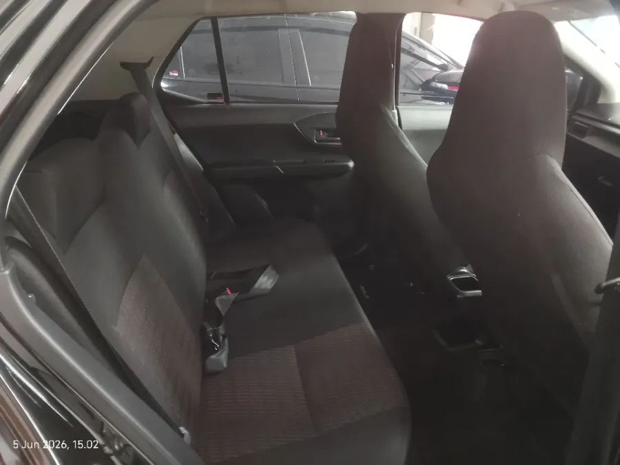Foto Mobil Bekas Kabin Belakang Daihatsu Ayla 1.0 X tahun 2025