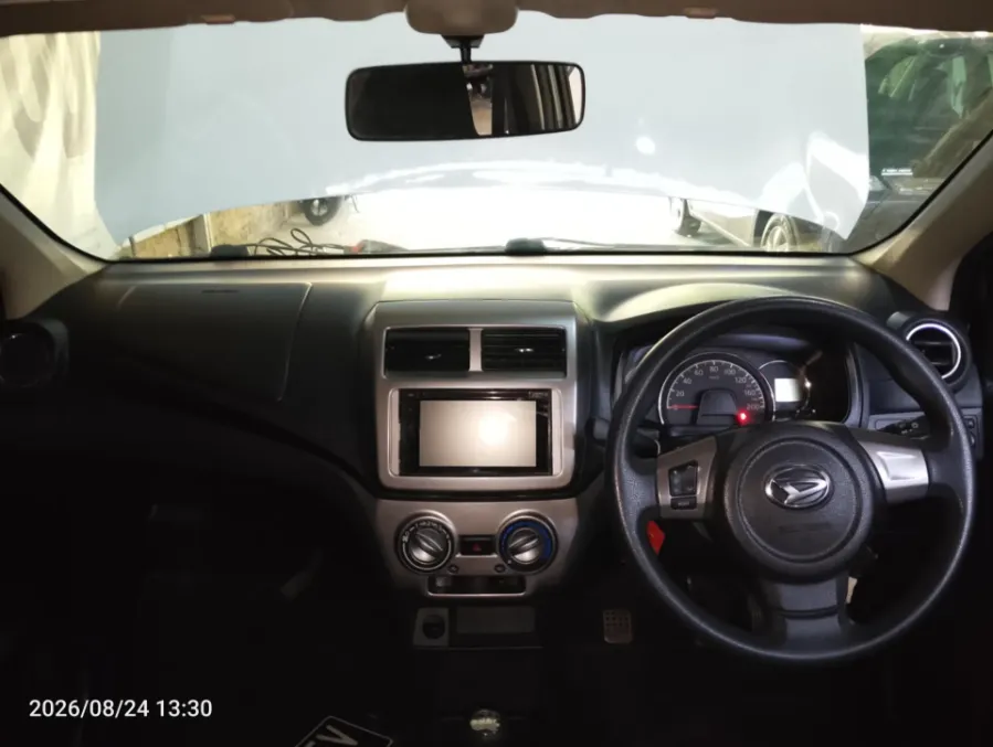 Foto Mobil Bekas Dashboard Daihatsu Ayla 1.2 R tahun 2017