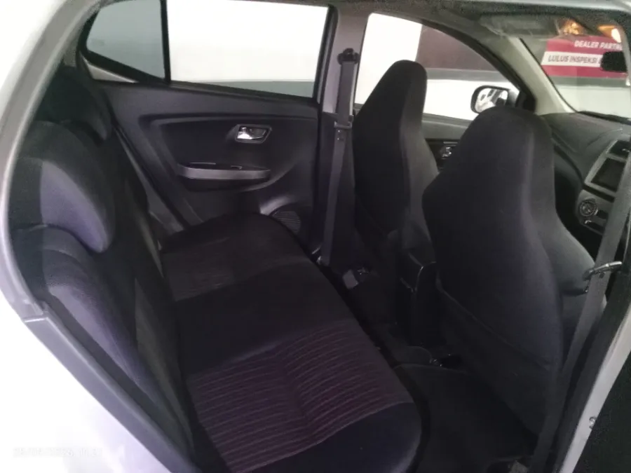 Foto Mobil Bekas Kabin Belakang Daihatsu Ayla 1.2 R tahun 2017