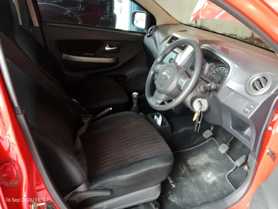 Foto Mobil Bekas Kabin Depan Daihatsu Ayla 1.2 R tahun 2019