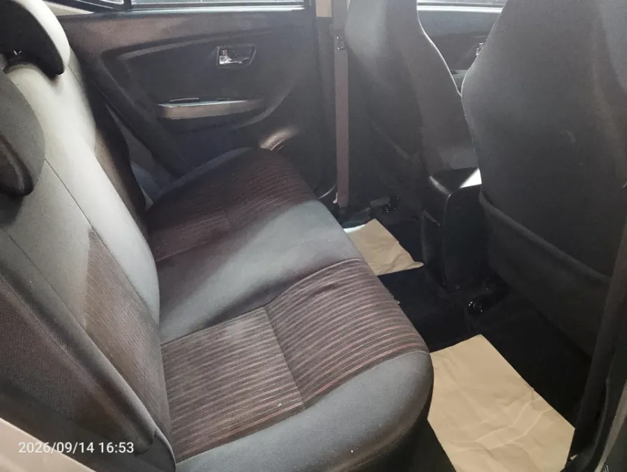 Foto Mobil Bekas Kabin Belakang Daihatsu Ayla 1.2 R tahun 2020