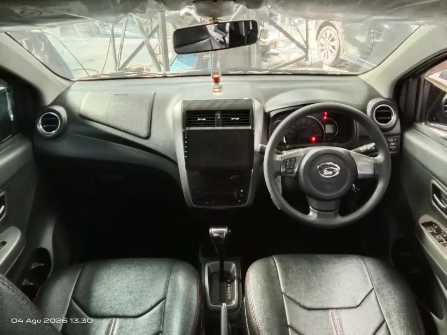 Foto Mobil Bekas Dashboard Daihatsu Ayla 1.2 R tahun 2021