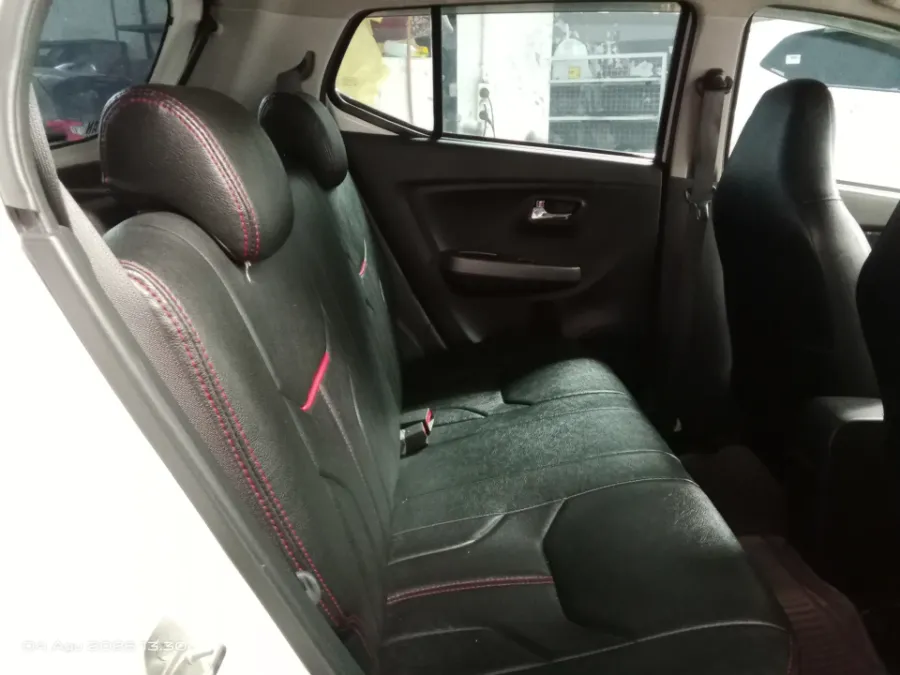 Foto Mobil Bekas Kabin Belakang Daihatsu Ayla 1.2 R tahun 2021