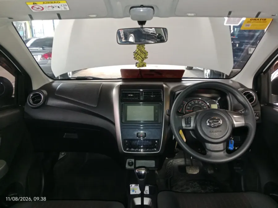 Foto Mobil Bekas Dashboard Daihatsu Ayla 1.2 R tahun 2022
