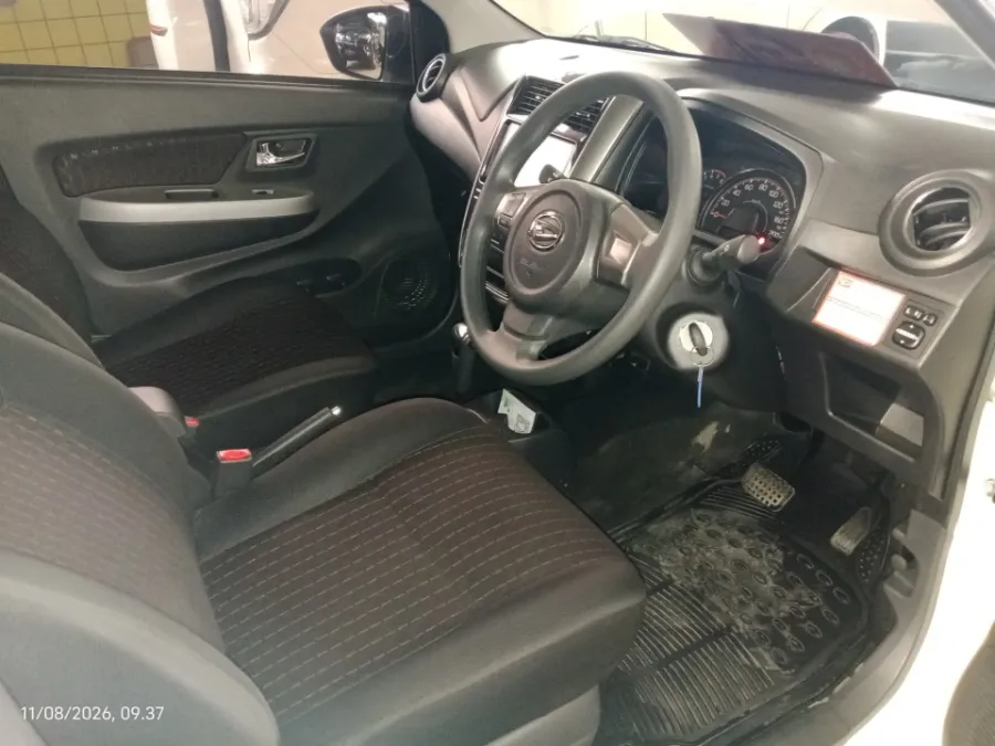 Foto Mobil Bekas Kabin Depan Daihatsu Ayla 1.2 R tahun 2022