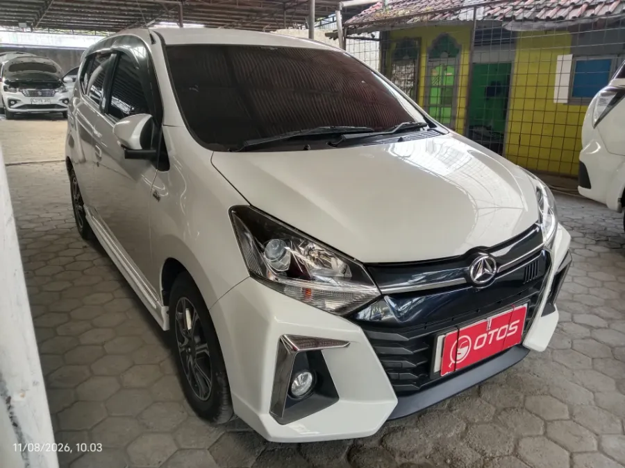 Foto Mobil Bekas Kanan Depan Daihatsu Ayla 1.2 R tahun 2022