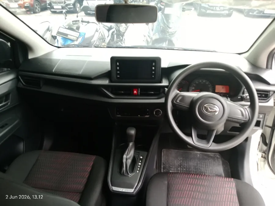 Foto Mobil Bekas Dashboard Daihatsu Ayla 1.2 R tahun 2023