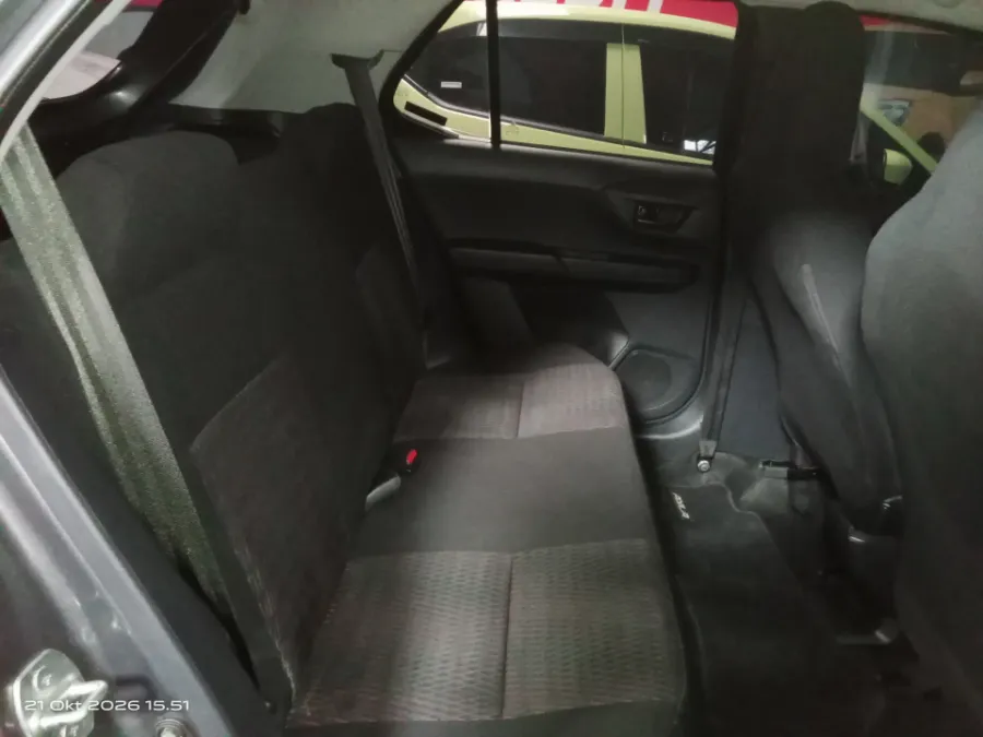 Foto Mobil Bekas Kabin Belakang Daihatsu Ayla 1.2 R tahun 2023