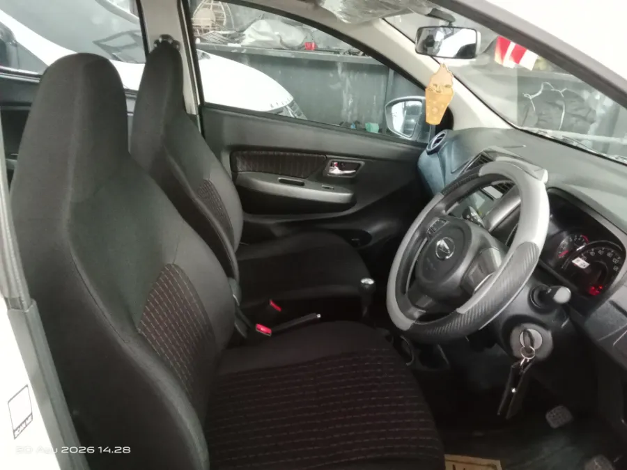 Foto Mobil Bekas Kabin Depan Daihatsu Ayla 1.2 R tahun 2023