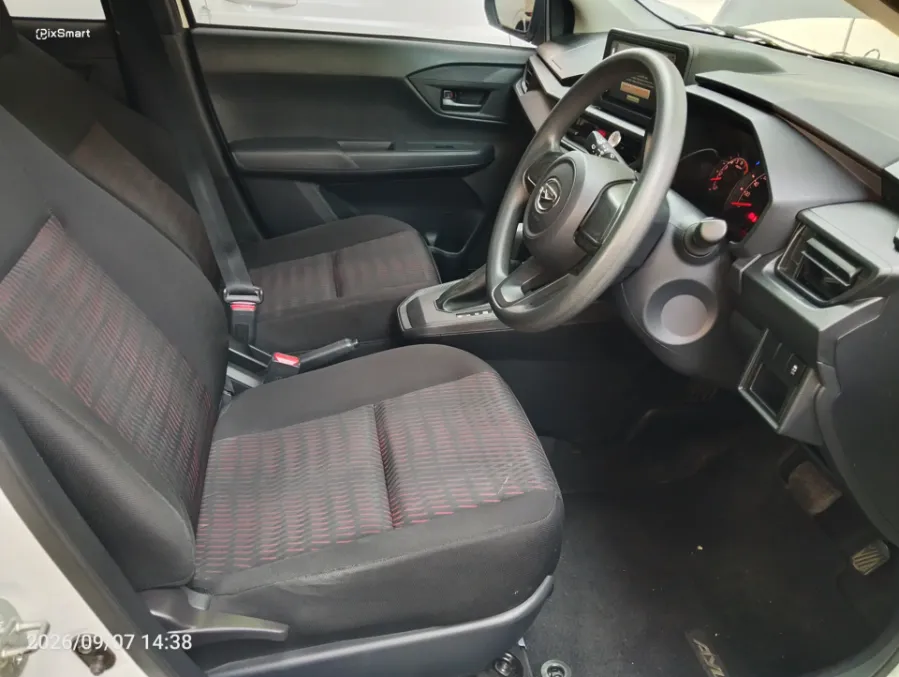 Foto Mobil Bekas Kabin Depan Daihatsu Ayla 1.2 R tahun 2023