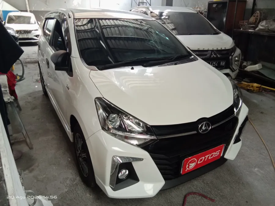 Foto Mobil Bekas Kanan Depan Daihatsu Ayla 1.2 R tahun 2023