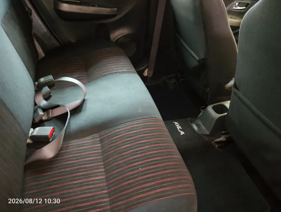 Foto Mobil Bekas Kabin Belakang Daihatsu Ayla 1.2 X tahun 2018