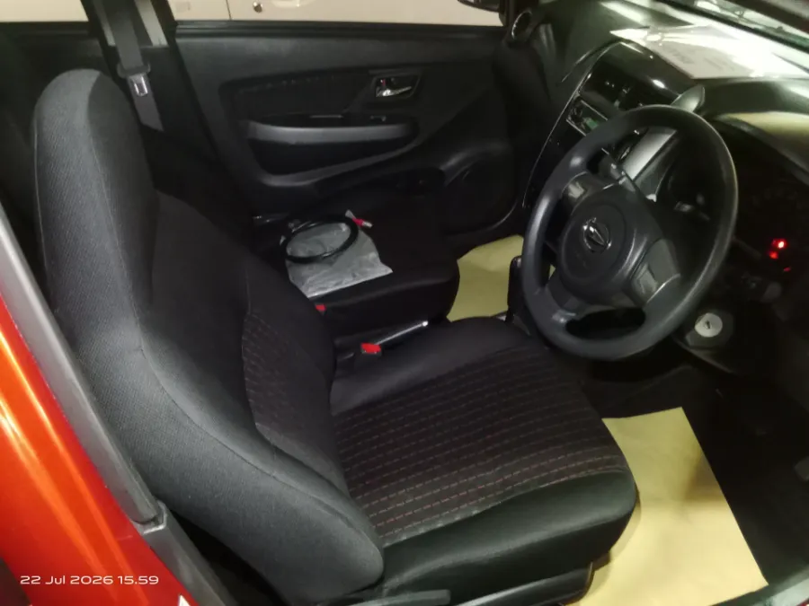 Foto Mobil Bekas Kabin Depan Daihatsu Ayla 1.2 X tahun 2020