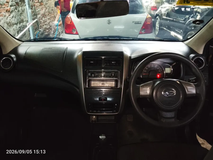 Foto Mobil Bekas Dashboard Daihatsu Ayla 1.2 X tahun 2021