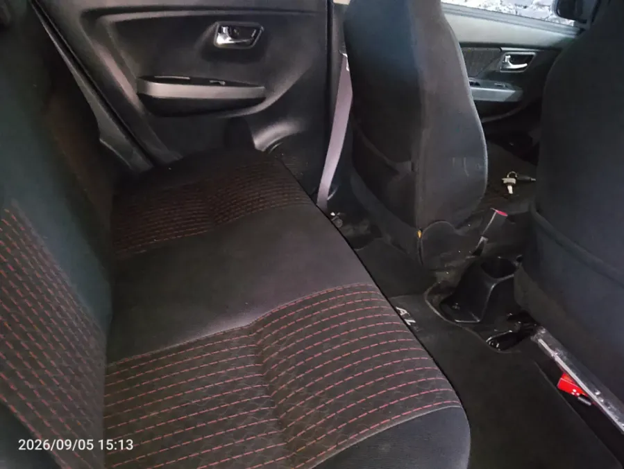 Foto Mobil Bekas Kabin Belakang Daihatsu Ayla 1.2 X tahun 2021
