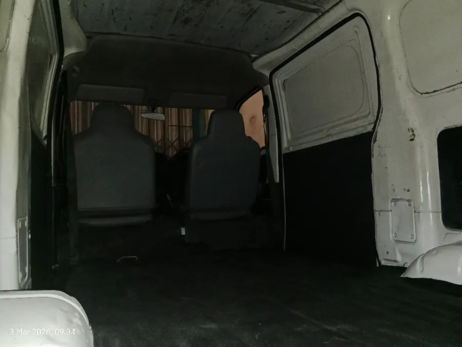 Foto Mobil Bekas Kabin Belakang Daihatsu Gran Max 1.3 Blind Van tahun 2018