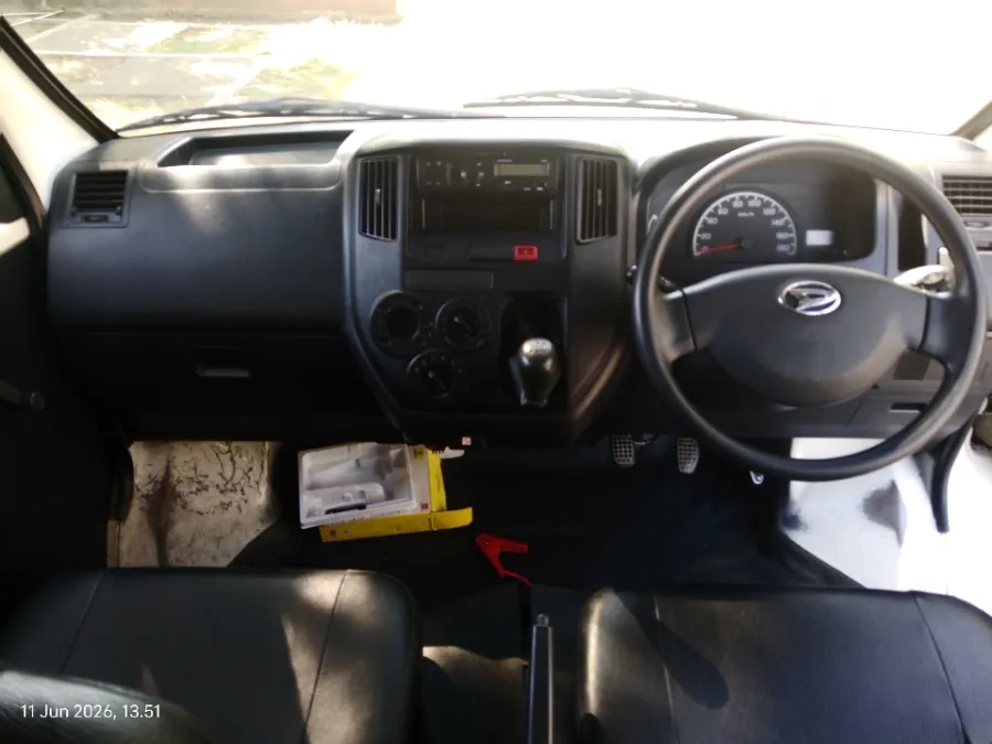 Foto Mobil Bekas Dashboard Daihatsu Gran Max 1.3 Blind Van tahun 2021