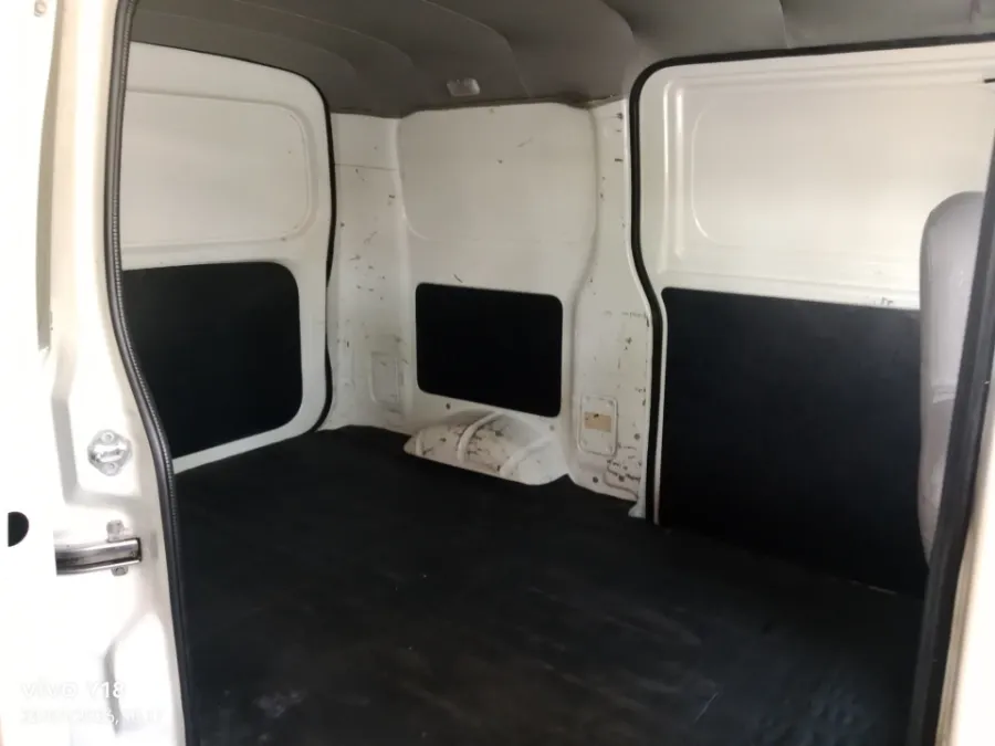 Foto Mobil Bekas Kabin Belakang Daihatsu Gran Max 1.3 Blind Van tahun 2021