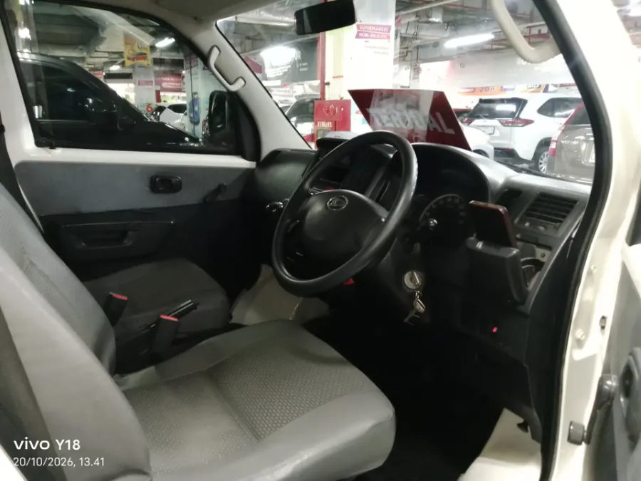 Foto Mobil Bekas Kabin Depan Daihatsu Gran Max 1.5 tahun 2017