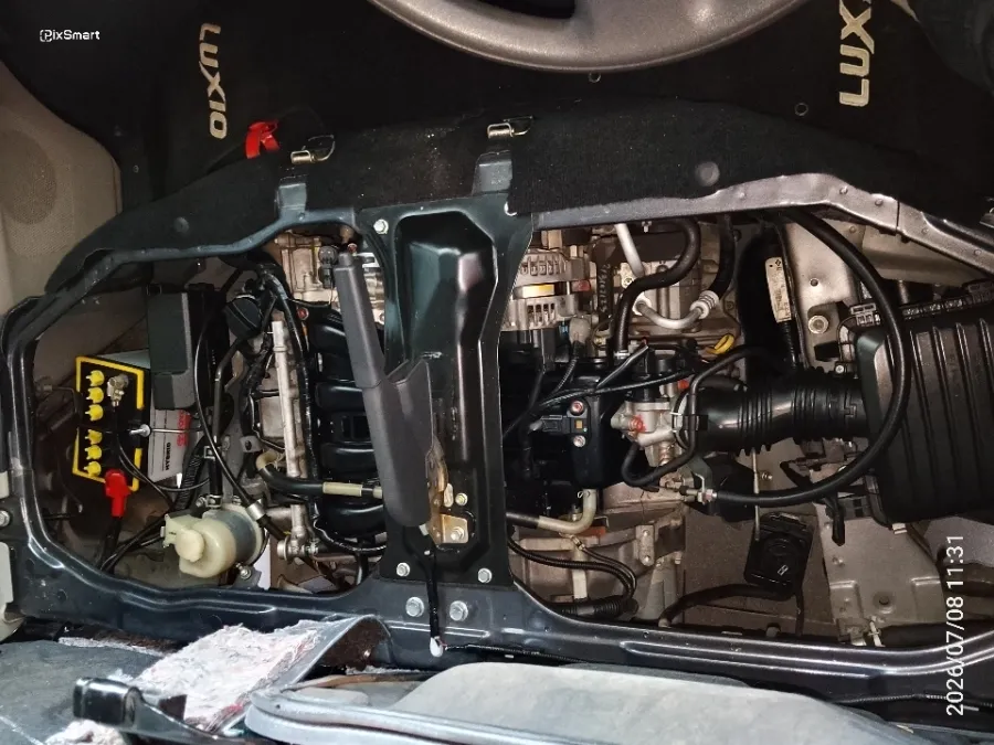 Foto Mobil Bekas Mesin Daihatsu Luxio 1.5 D tahun 2023