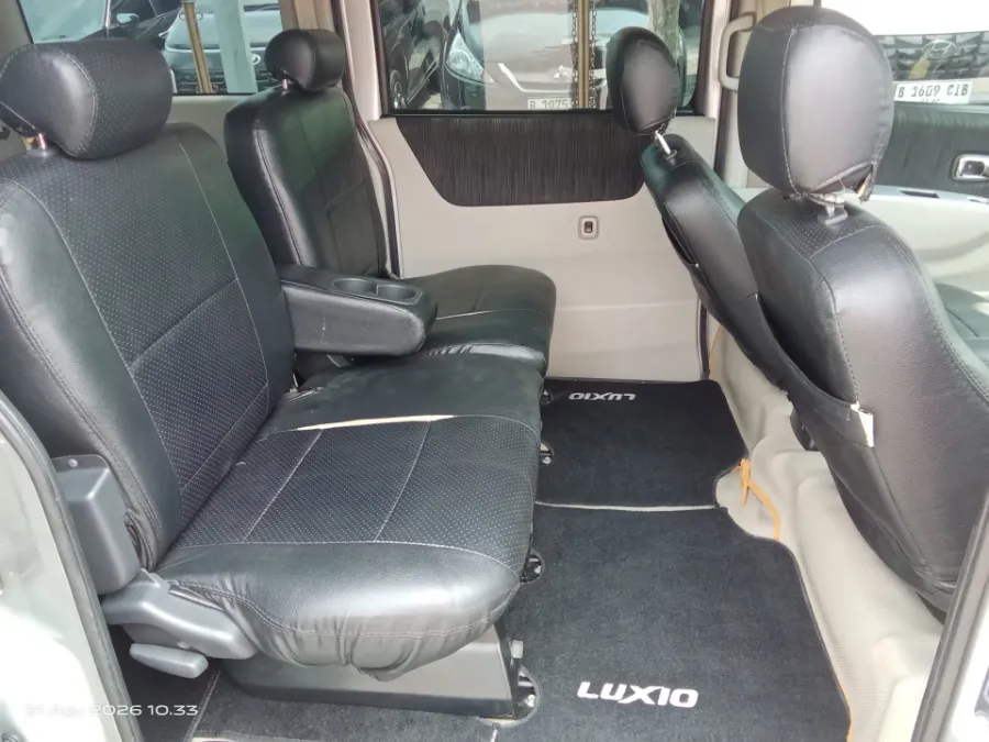 Foto Mobil Bekas Kabin Belakang Daihatsu Luxio 1.5 X tahun 2018