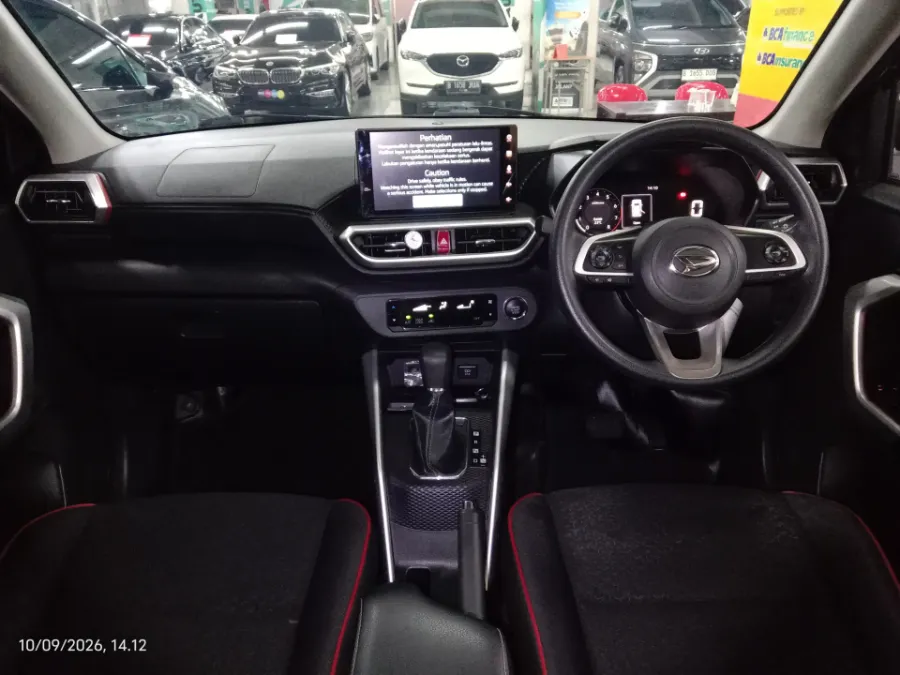 Foto Mobil Bekas Dashboard Daihatsu Rocky 1.0 R tahun 2021