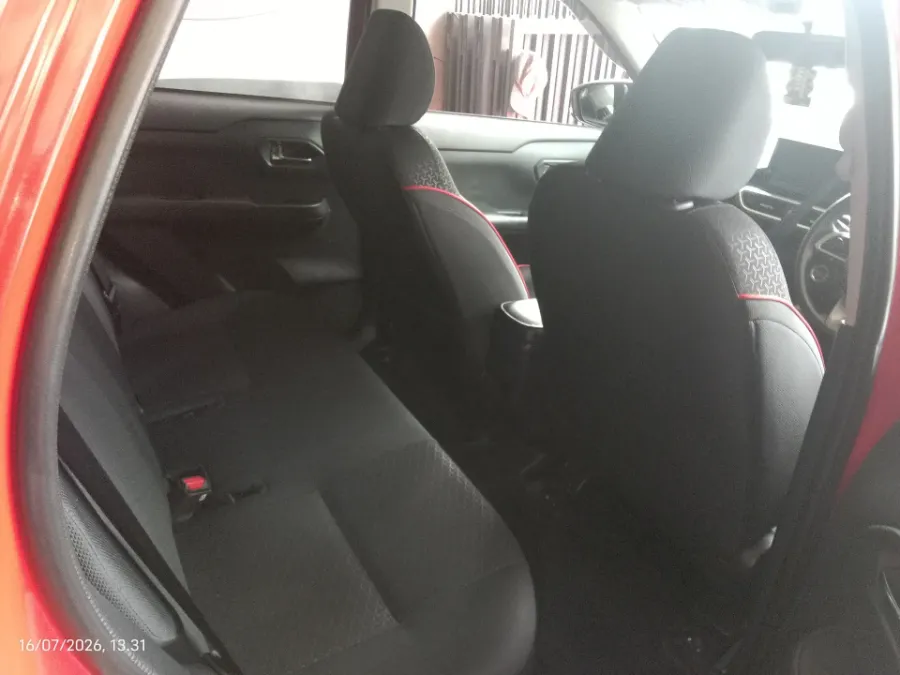 Foto Mobil Bekas Kabin Belakang Daihatsu Rocky 1.0 R tahun 2021