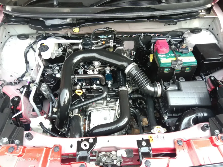 Foto Mobil Bekas Mesin Daihatsu Rocky 1.0 R tahun 2021